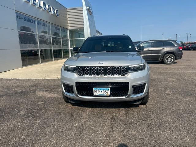 Used 2022 Jeep Grand Cherokee L Summit w/ Advanced Protech Group IV AWD/4WD image 2