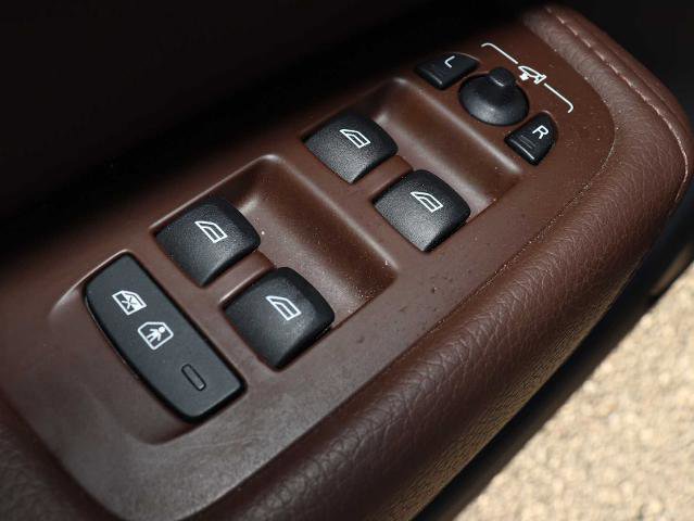 Used 2021 Volvo XC60 T5 Momentum w/ Advanced Package image 17