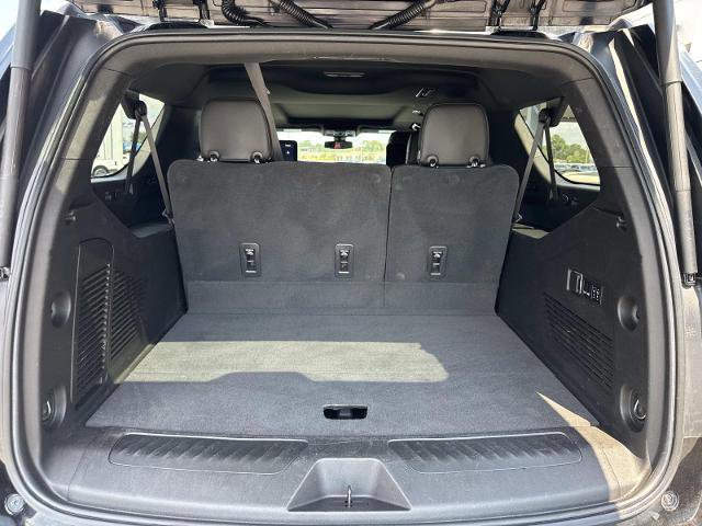 Used 2021 GMC Yukon XL SLT w/ SLT Premium Package image 13