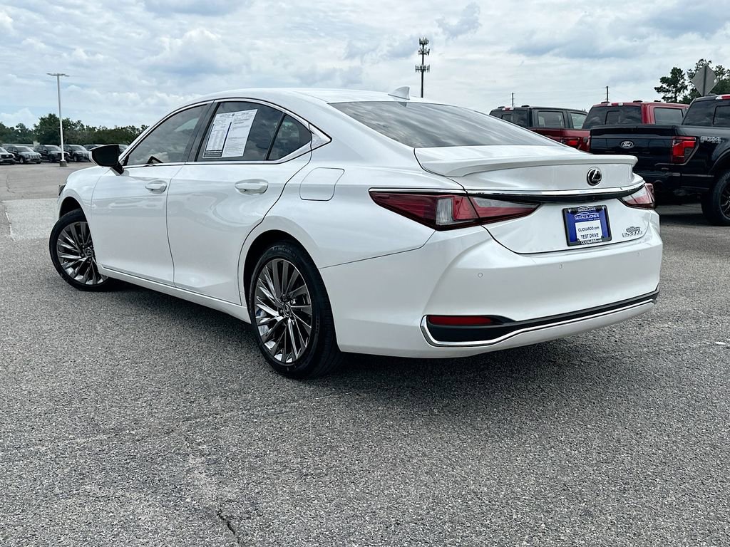 Used 2024 Lexus ES 300h w/ Technology Package FWD image 6