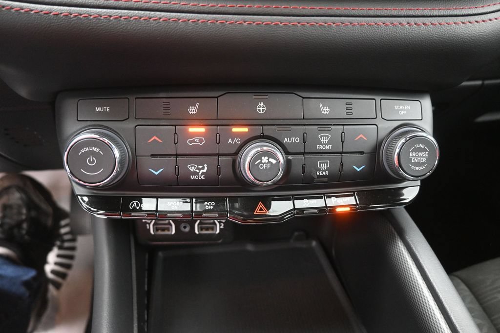 Used 2025 Dodge Durango GT AWD/4WD image 9