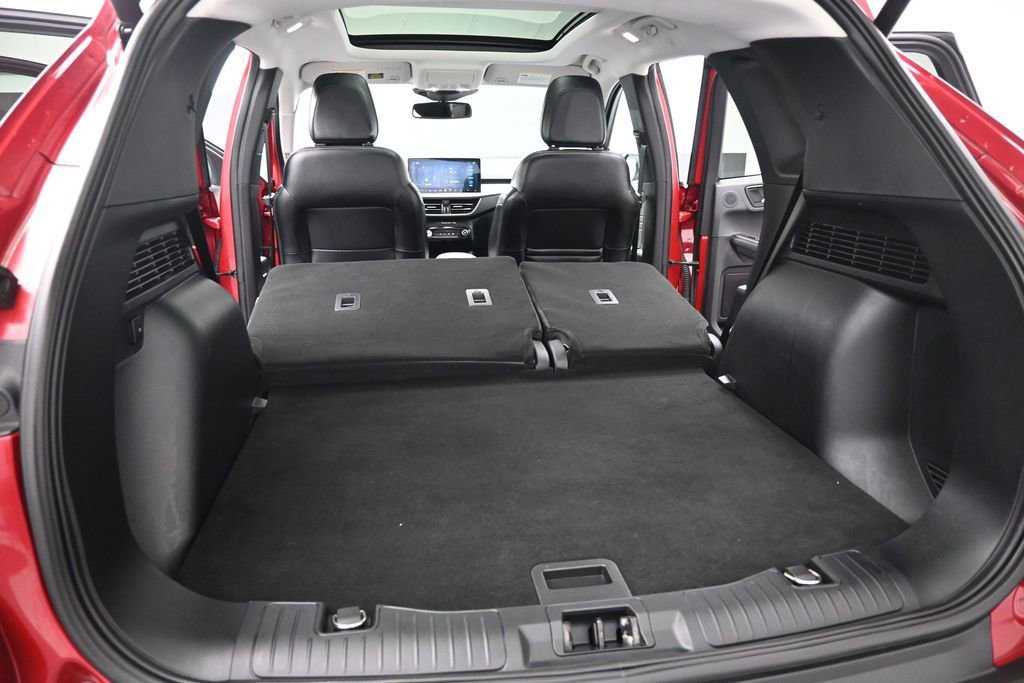 Certified 2023 Ford Escape SE w/ PHEV Premium Package FWD image 24