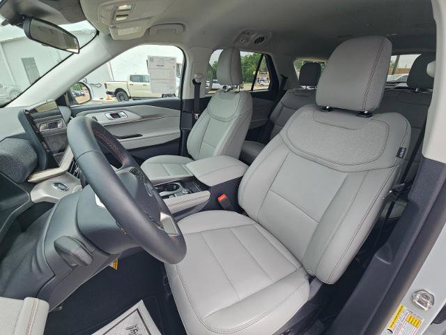 Certified 2026 Ford Explorer Active w/ Active Comfort Package RWD image 12
