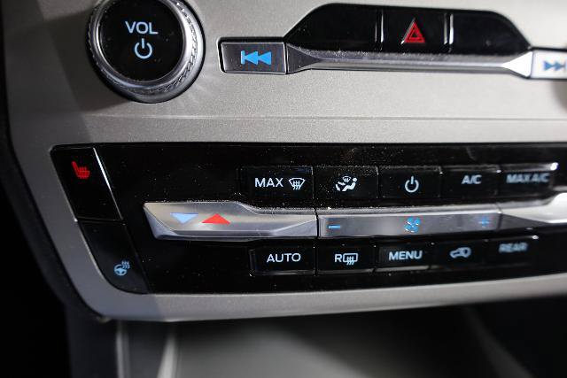 Certified 2024 Ford Explorer XLT w/ Equipment Group 202A AWD/4WD image 19