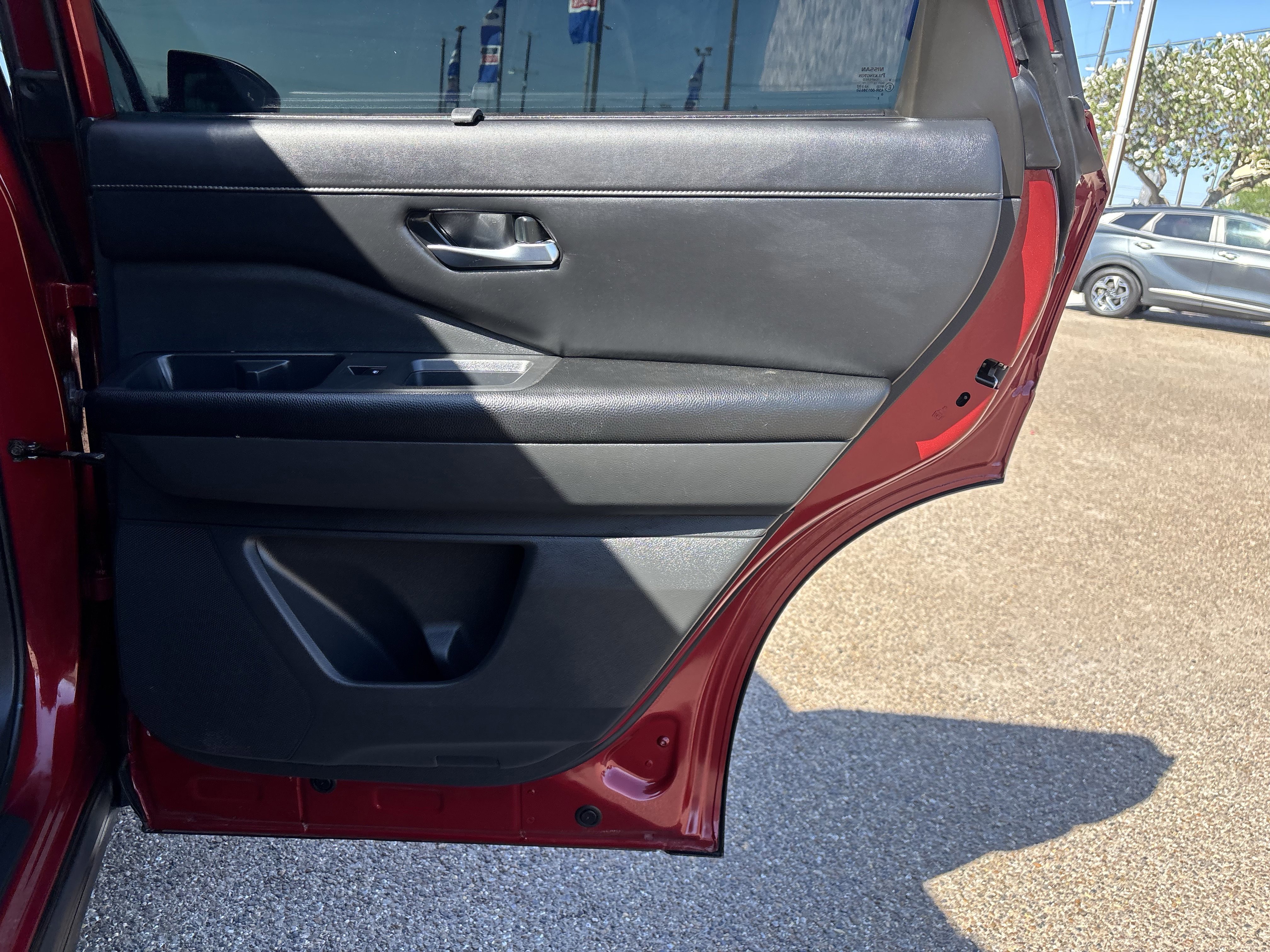 Used 2023 Nissan Pathfinder SL image 21