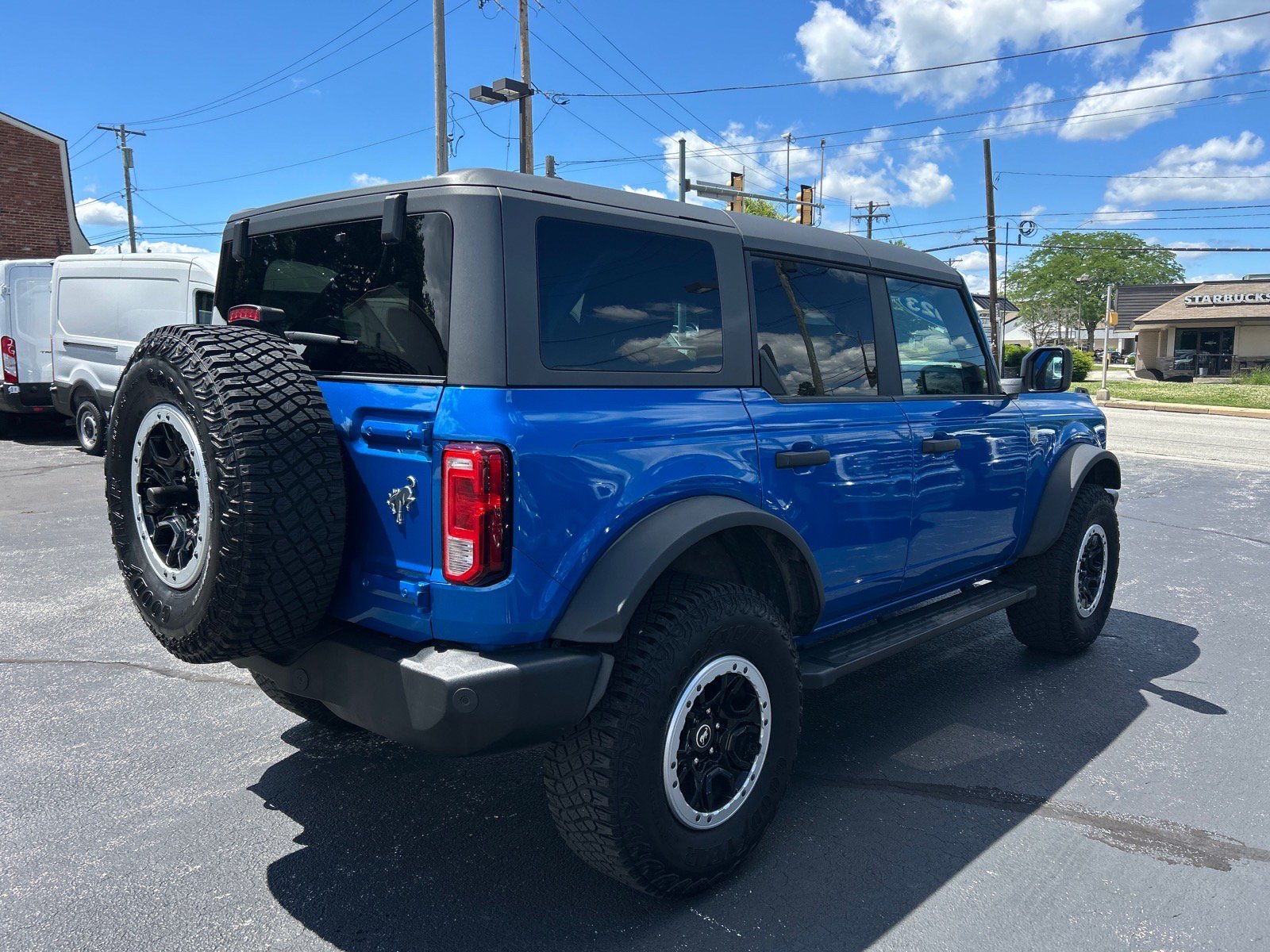 Certified 2023 Ford Bronco Big Bend w/ Sasquatch Package AWD/4WD image 16