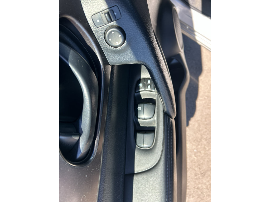Used 2021 Nissan Rogue Sport S AWD/4WD image 16