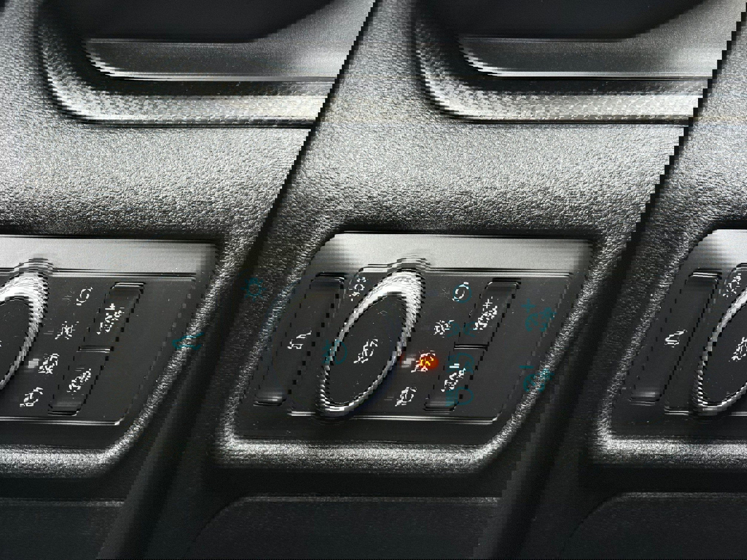 Certified 2020 Ford Explorer ST w/ Premium Technology Package image 22