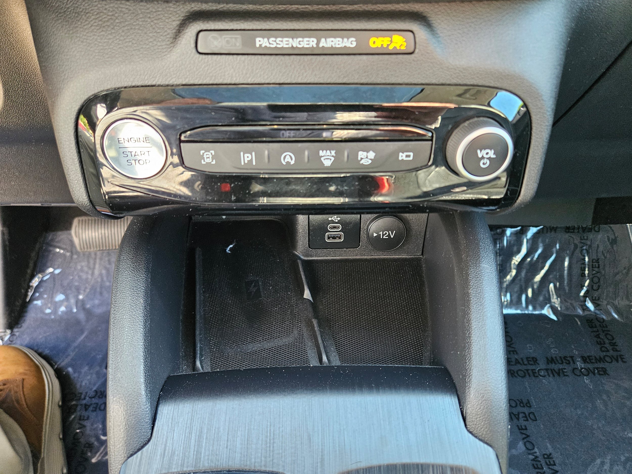 Certified 2024 Ford Escape Platinum w/ Premium Technology Package AWD/4WD image 22