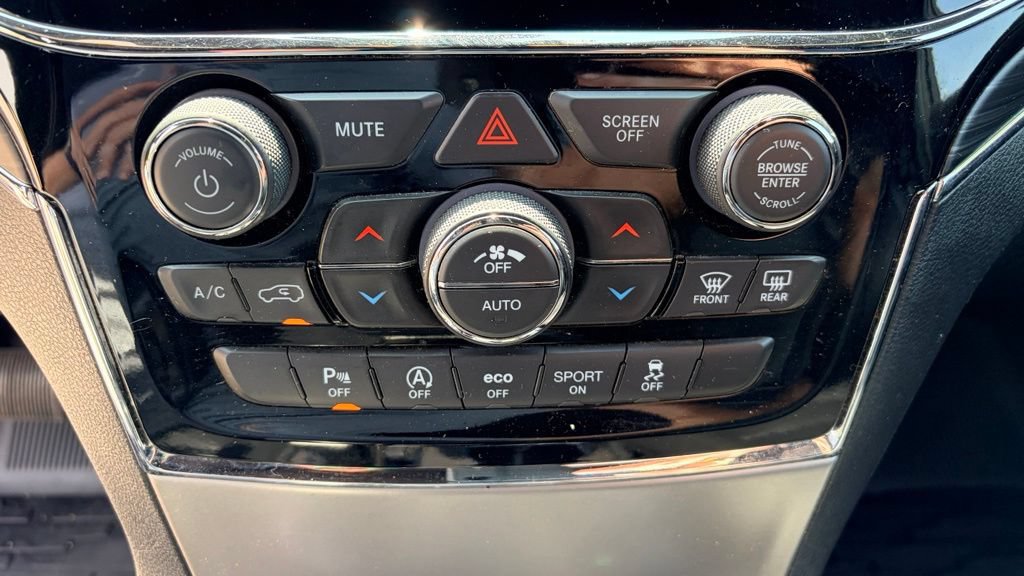 Used 2020 Jeep Grand Cherokee Limited RWD image 13