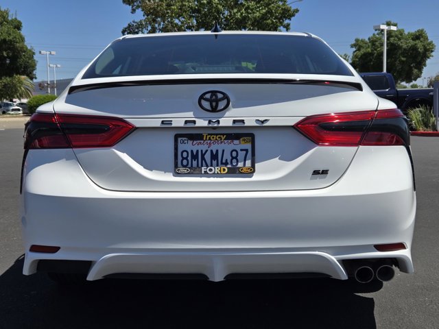 Used 2020 Toyota Camry SE FWD image 5