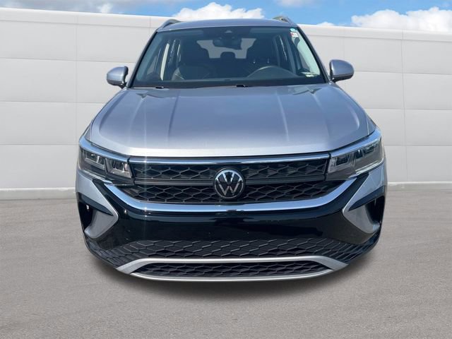 Used 2024 Volkswagen Taos SE image 13
