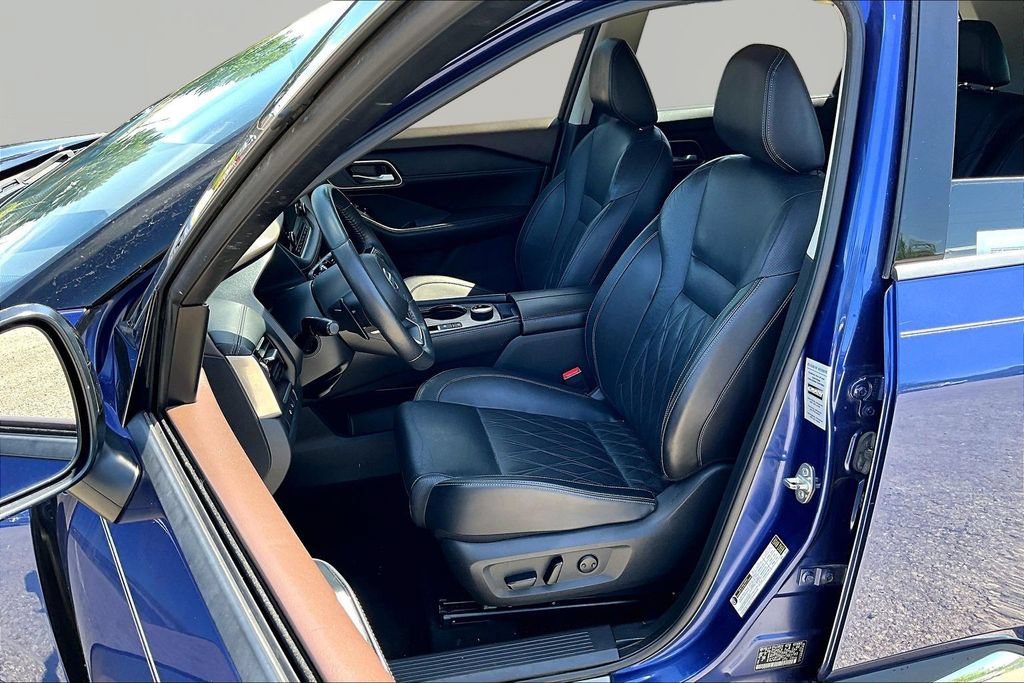 Used 2021 Nissan Rogue Platinum AWD/4WD image 25