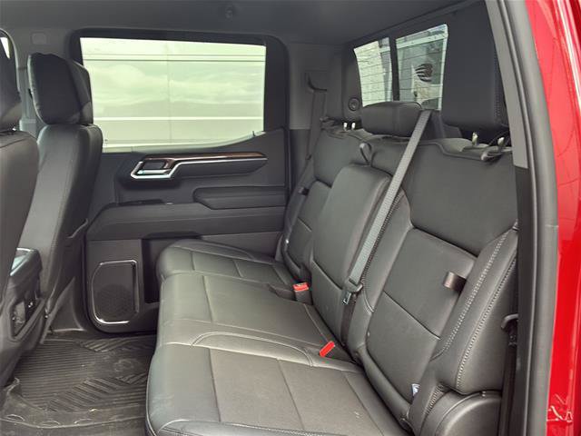 Used 2026 Chevrolet Silverado 1500 LT Trail Boss w/ LT Trail Boss Premium Package AWD/4WD image 6
