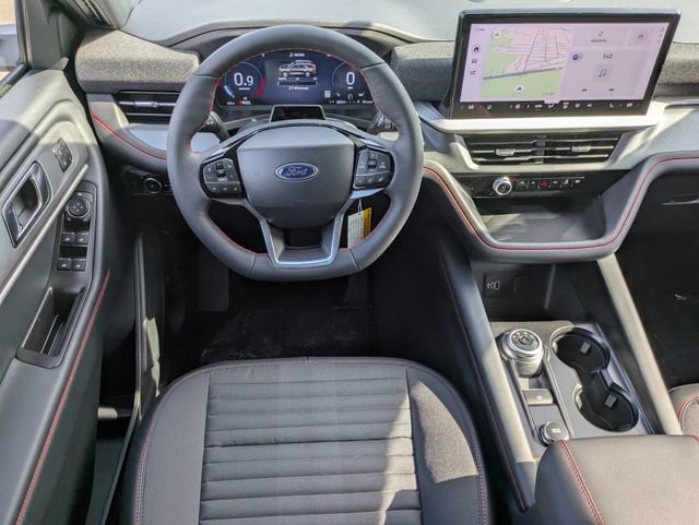 Certified 2026 Ford Explorer ST-Line w/ ST-Line Street Pack image 15