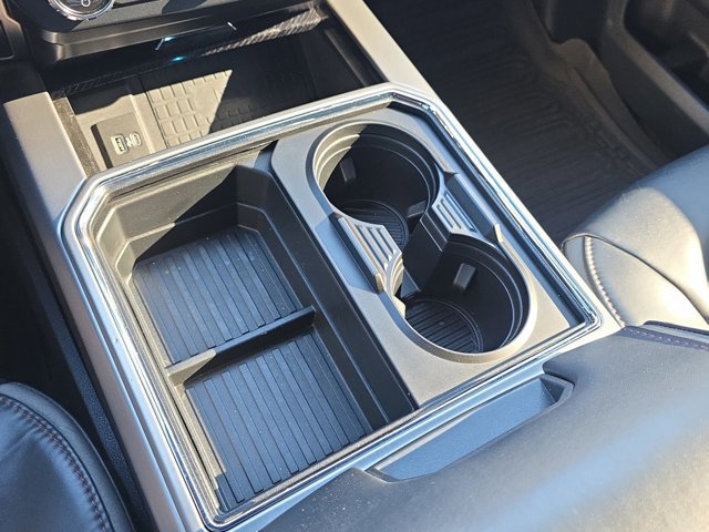 Certified 2022 Ford F450 Platinum w/ FX4 Off-Road Package image 24