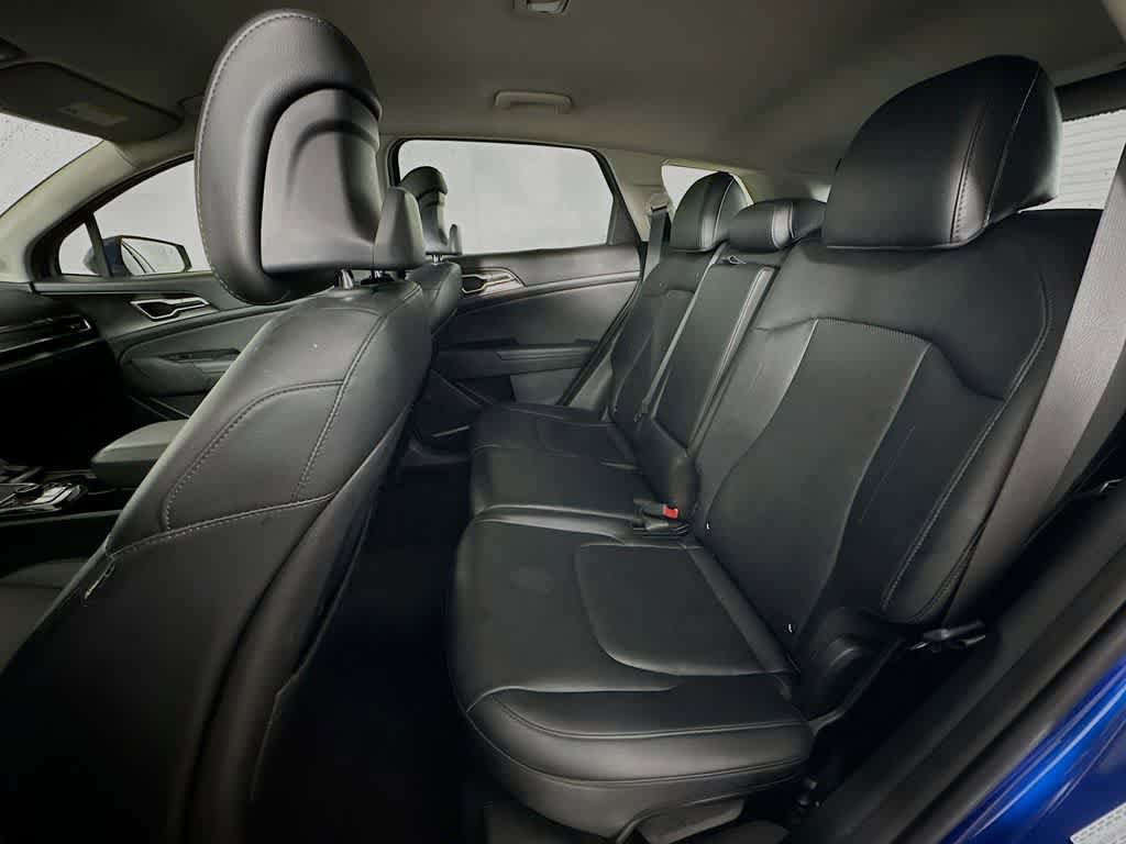 Used 2025 Kia Sportage EX FWD image 13