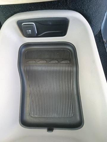 Used 2023 Chrysler Pacifica Touring-L FWD image 14