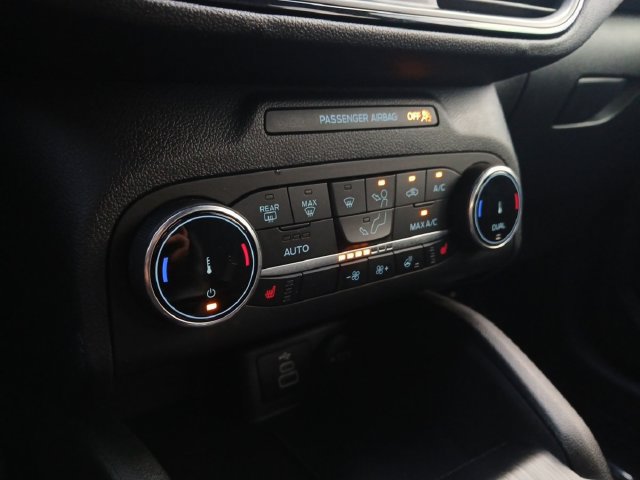 Certified 2025 Ford Escape ST-Line Select AWD/4WD image 10