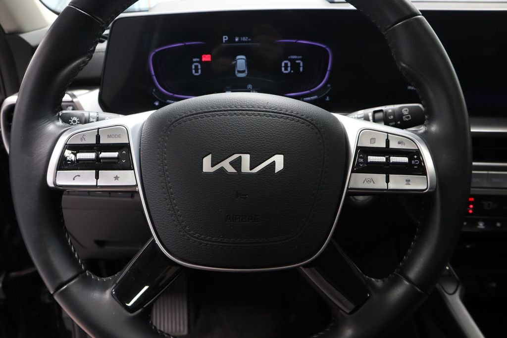 Used 2025 Kia Telluride S FWD image 28