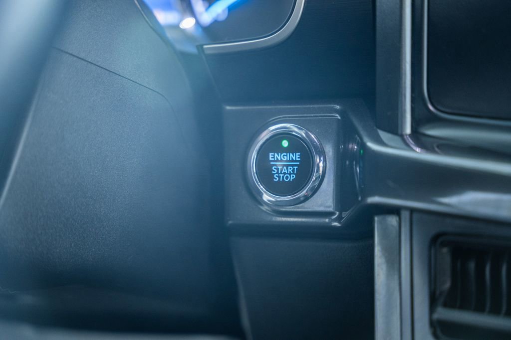 Certified 2022 Ford F150 XLT w/ Equipment Group 302A High image 30