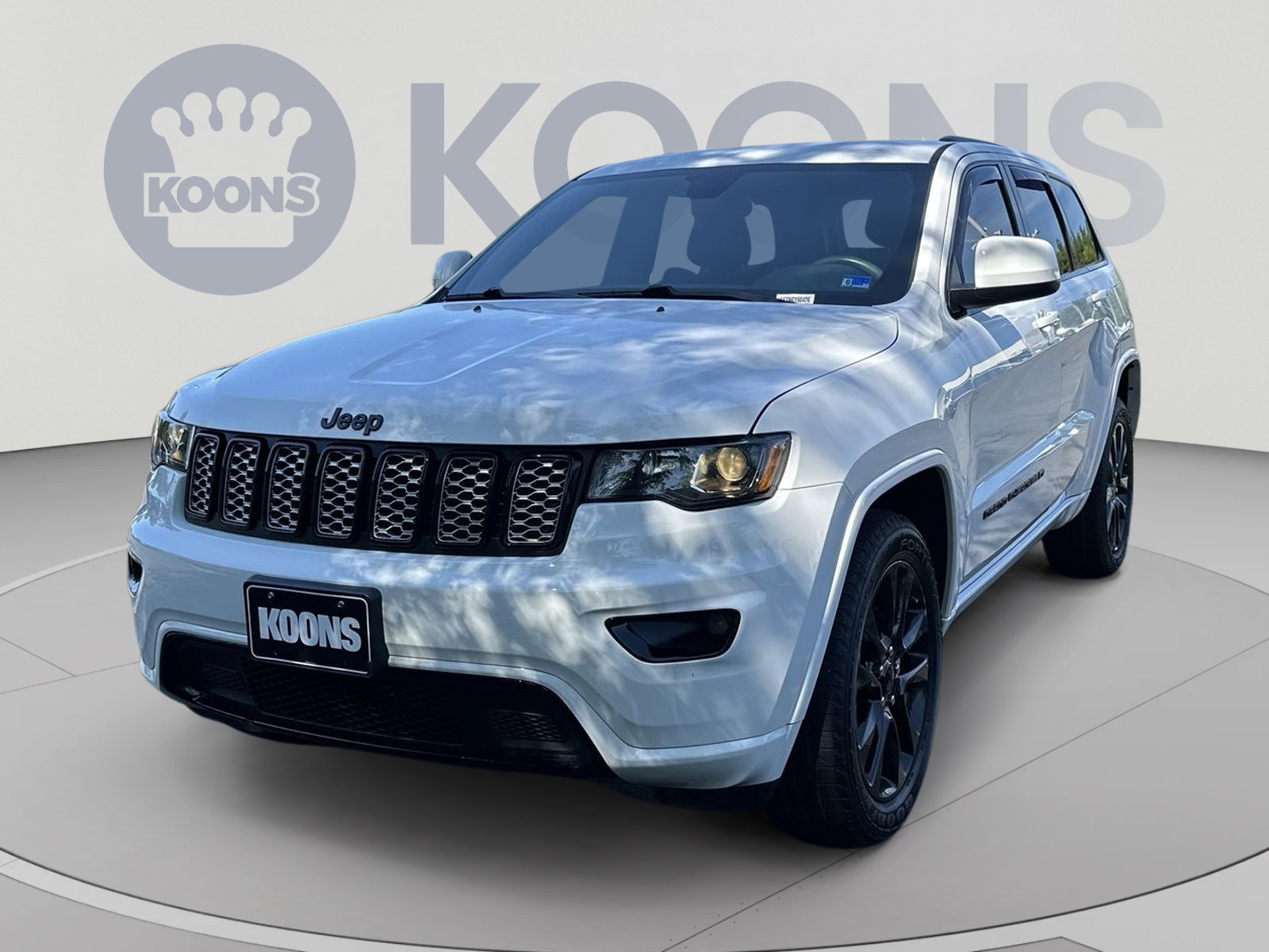 Used 2022 Jeep Grand Cherokee Laredo X AWD/4WD image 5