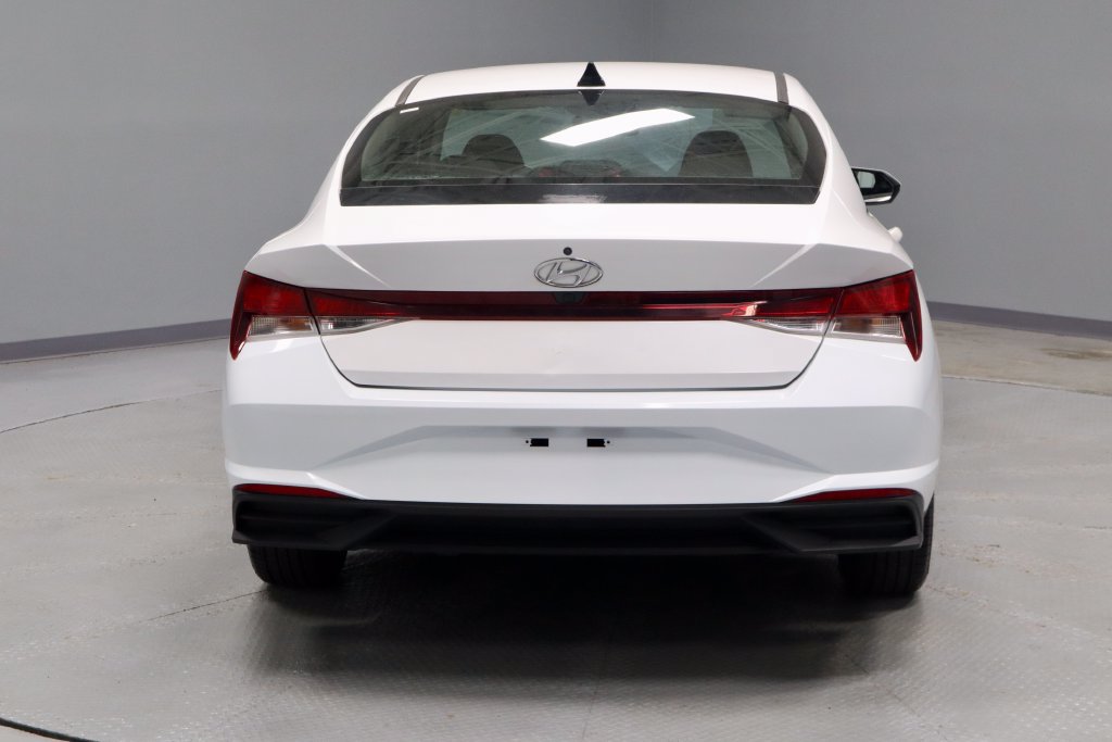 Used 2022 Hyundai Elantra SEL FWD image 8