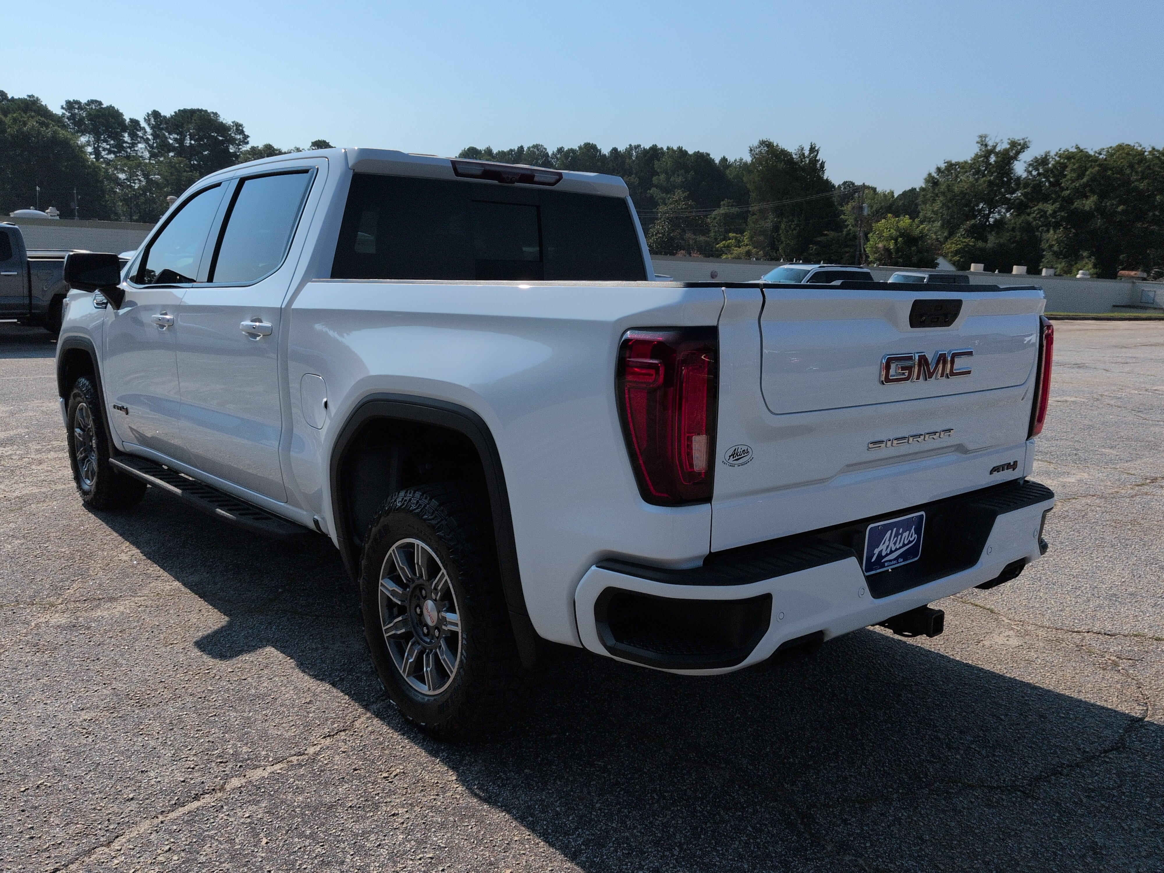 Used 2021 GMC Sierra 1500 AT4 w/ AT4 Premium Package AWD/4WD image 5