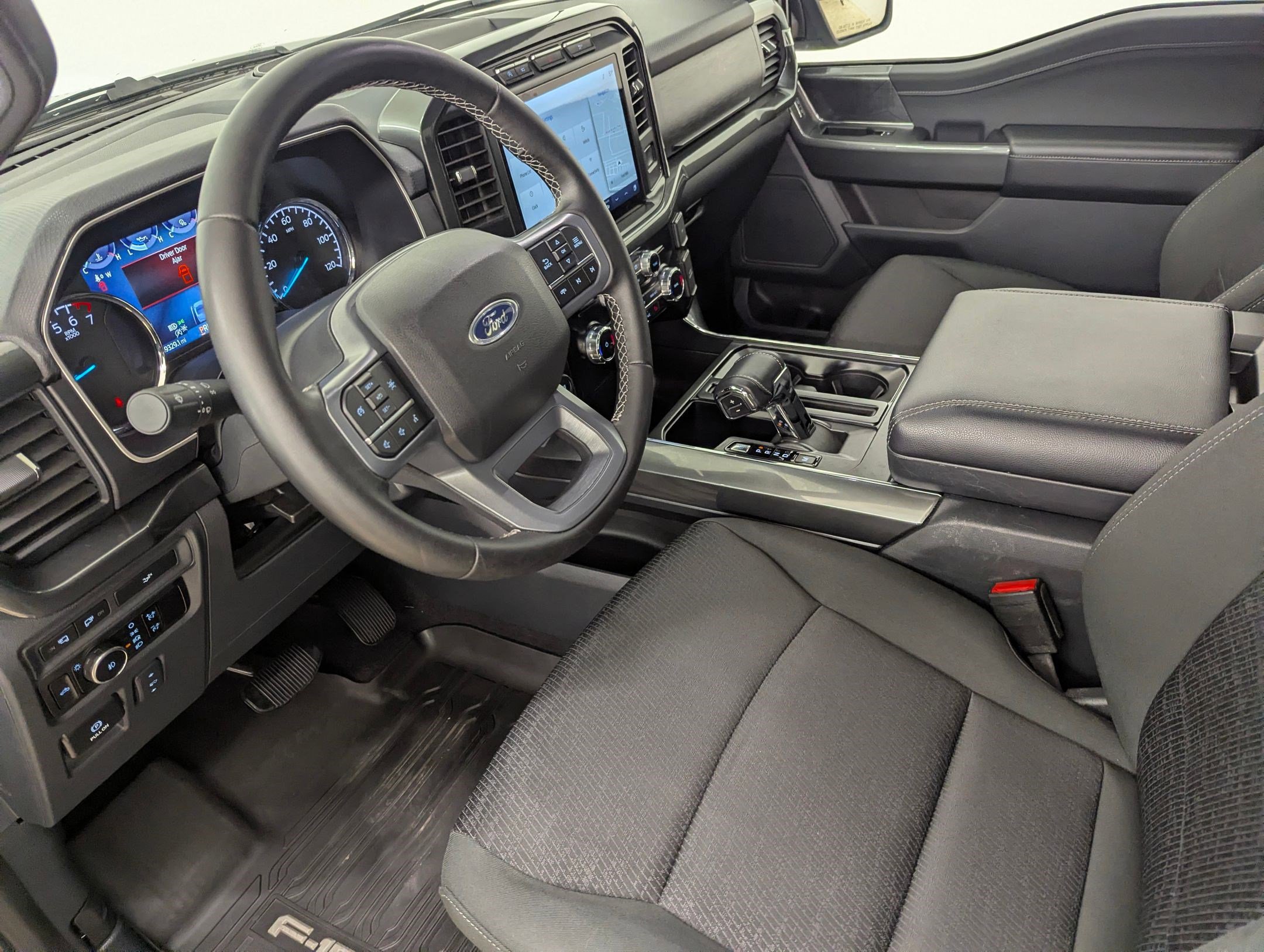 Certified 2023 Ford F150 XLT w/ Equipment Group 302A High image 4