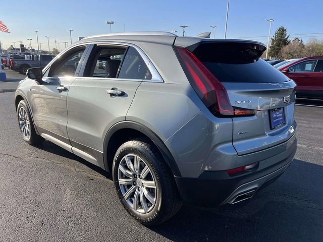 Used 2023 Cadillac XT4 Premium Luxury image 3