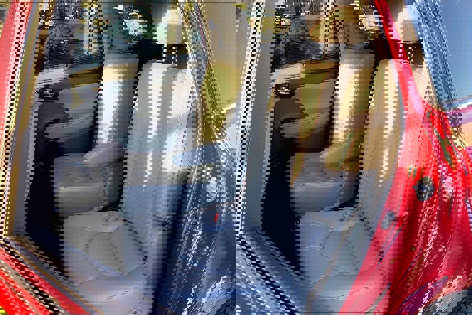 Used 2021 Toyota Highlander XLE FWD image 20