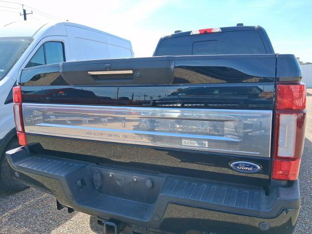 Certified 2022 Ford F250 Platinum w/ FX4 Off-Road Package image 3