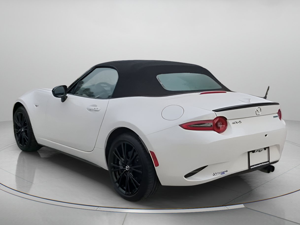 Used 2024 MAZDA MX-5 Miata Club RWD image 21