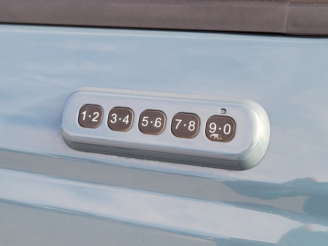 Certified 2022 Ford Bronco Badlands image 18