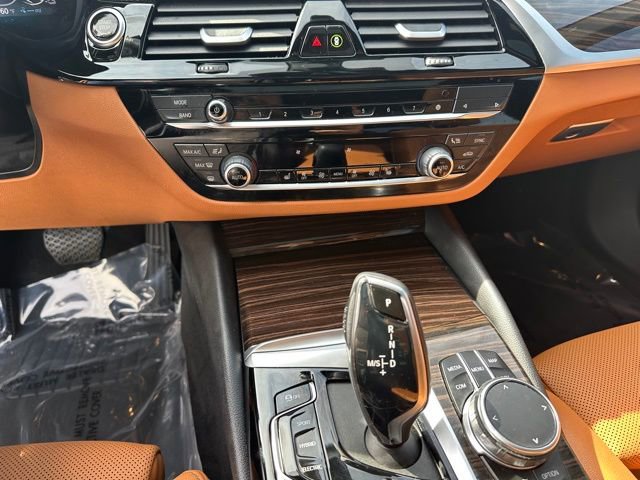 Used 2023 BMW 530e xDrive w/ Premium Package AWD/4WD image 22