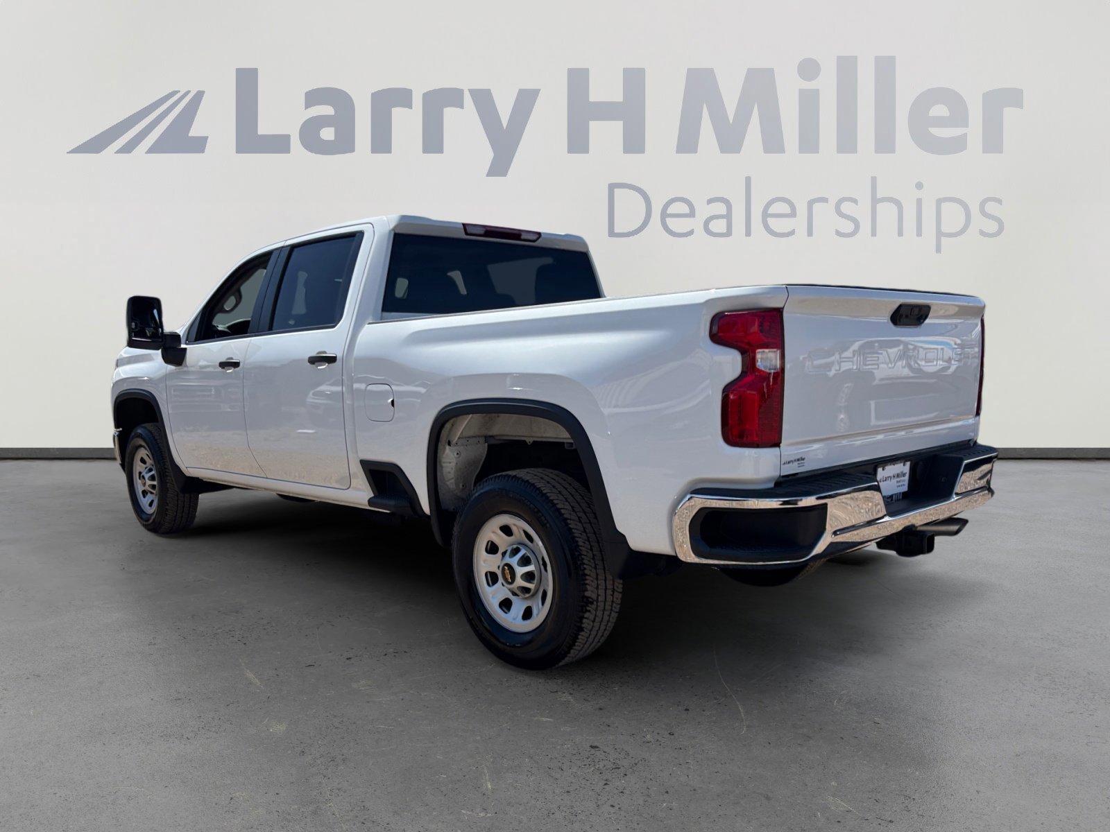 Used 2025 Chevrolet Silverado 2500 W/T w/ WT Convenience Package image 3