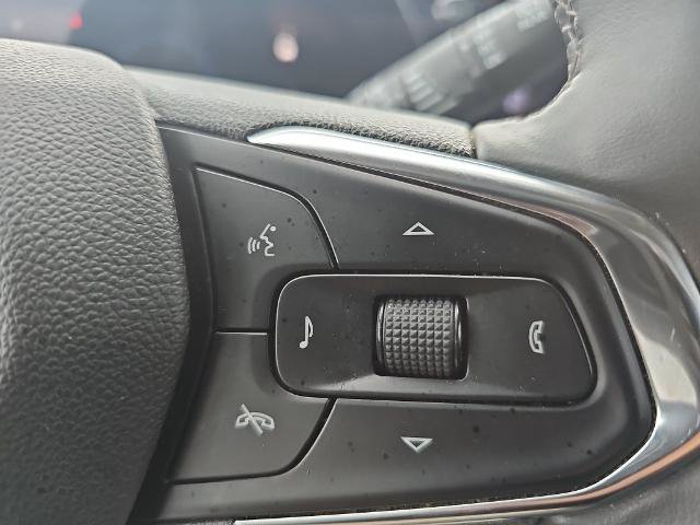 Used 2025 Chevrolet Trax LT w/ LT Convenience Package FWD image 18