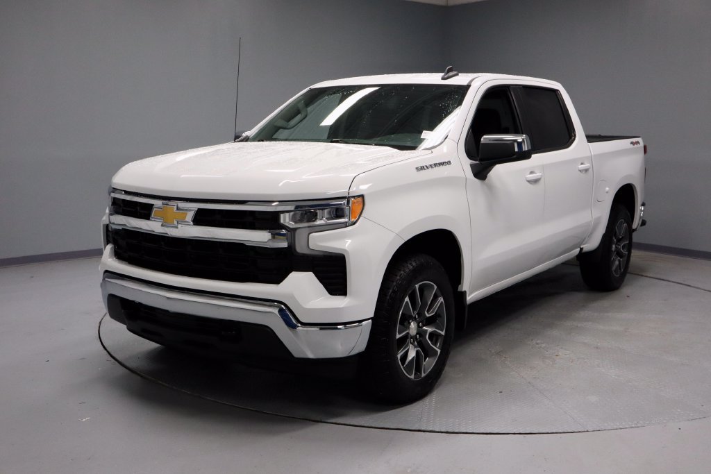Used 2023 Chevrolet Silverado 1500 LT AWD/4WD image 7