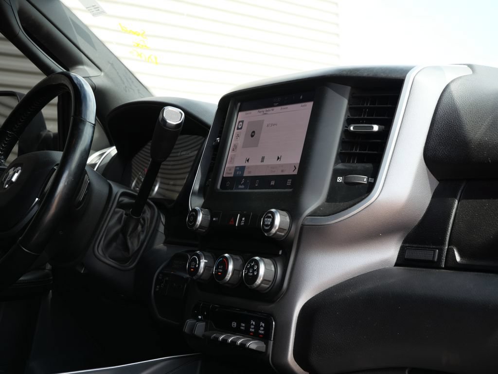Used 2022 RAM 2500 Big Horn w/ Night Edition AWD/4WD image 17