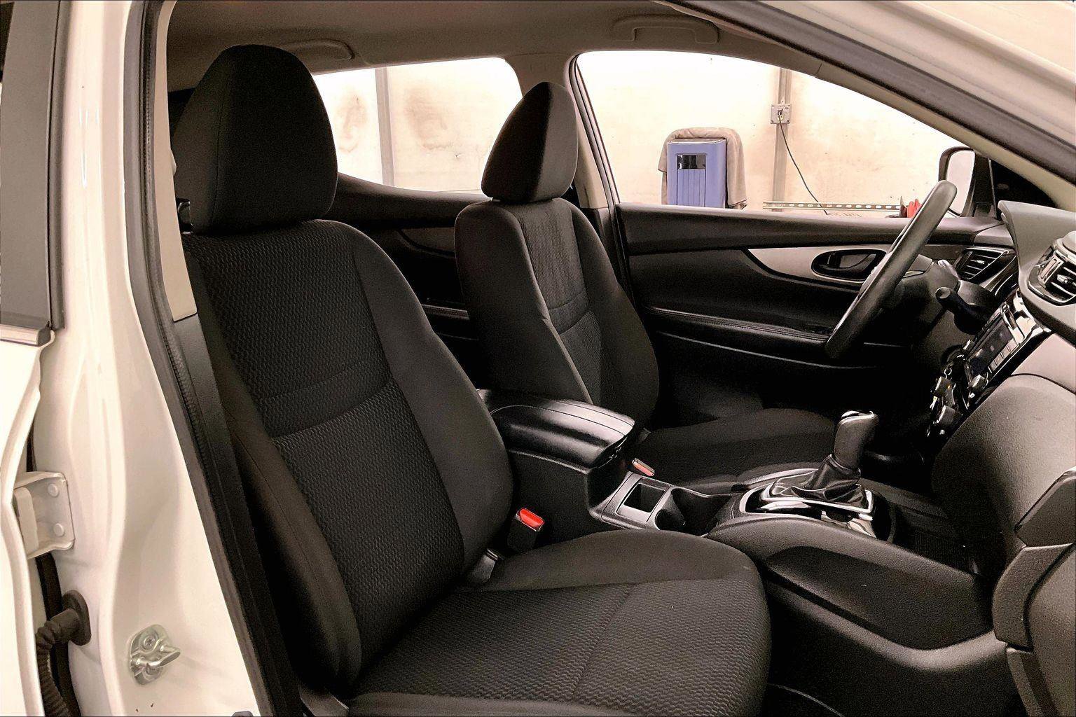 Used 2020 Nissan Rogue Sport S w/ Appearance Package image 7