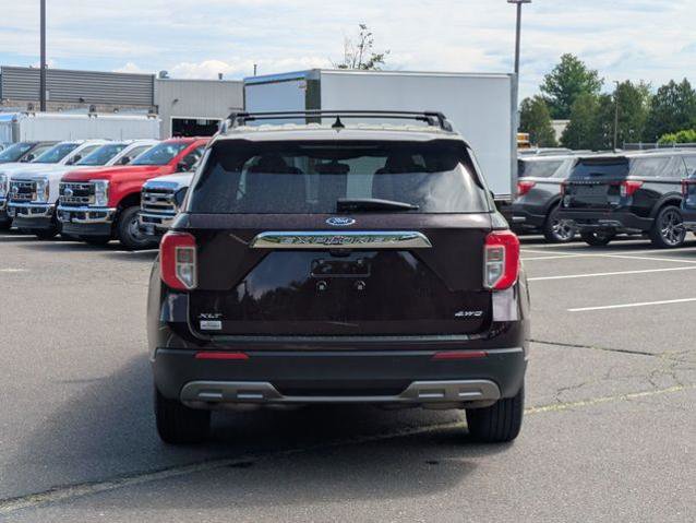 Certified 2022 Ford Explorer XLT w/ Equipment Group 202A AWD/4WD image 4