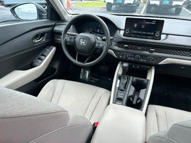 Used 2025 Honda Accord SE image 9