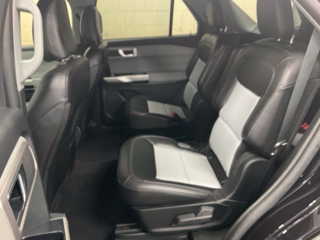 Certified 2024 Ford Explorer XLT w/ Equipment Group 202A AWD/4WD image 17