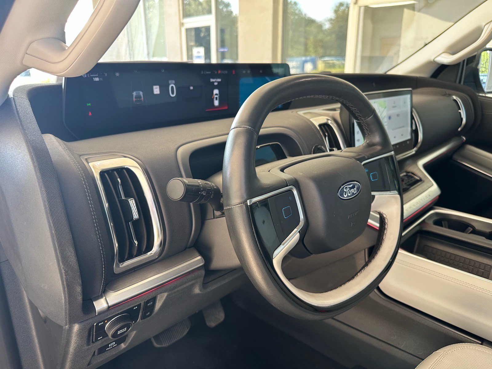 Certified 2025 Ford Expedition Max Platinum w/ Driver's Package AWD/4WD image 19