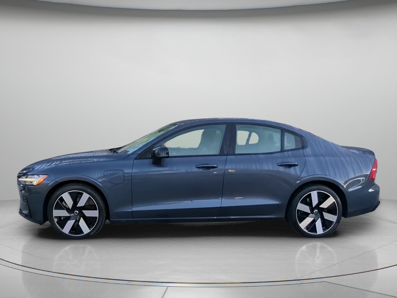 Used 2024 Volvo S60 T8 Ultimate AWD/4WD image 16