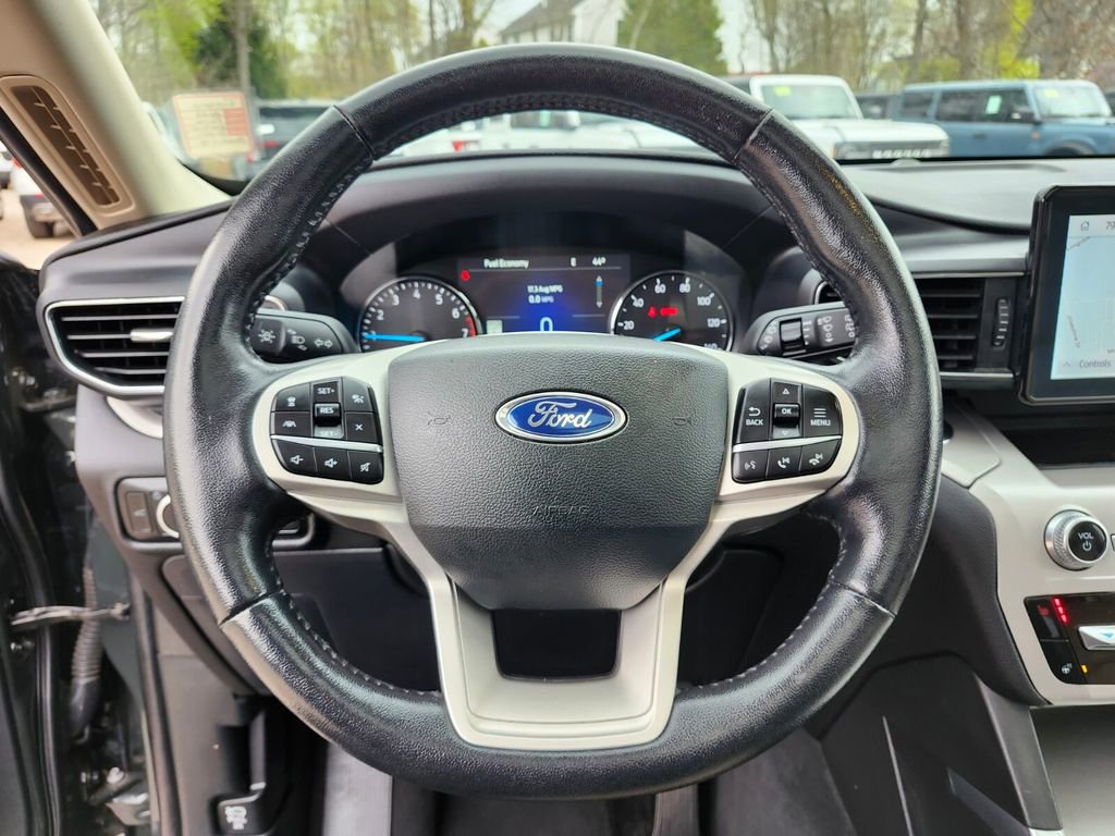 Certified 2023 Ford Explorer XLT w/ Equipment Group 202A AWD/4WD image 30