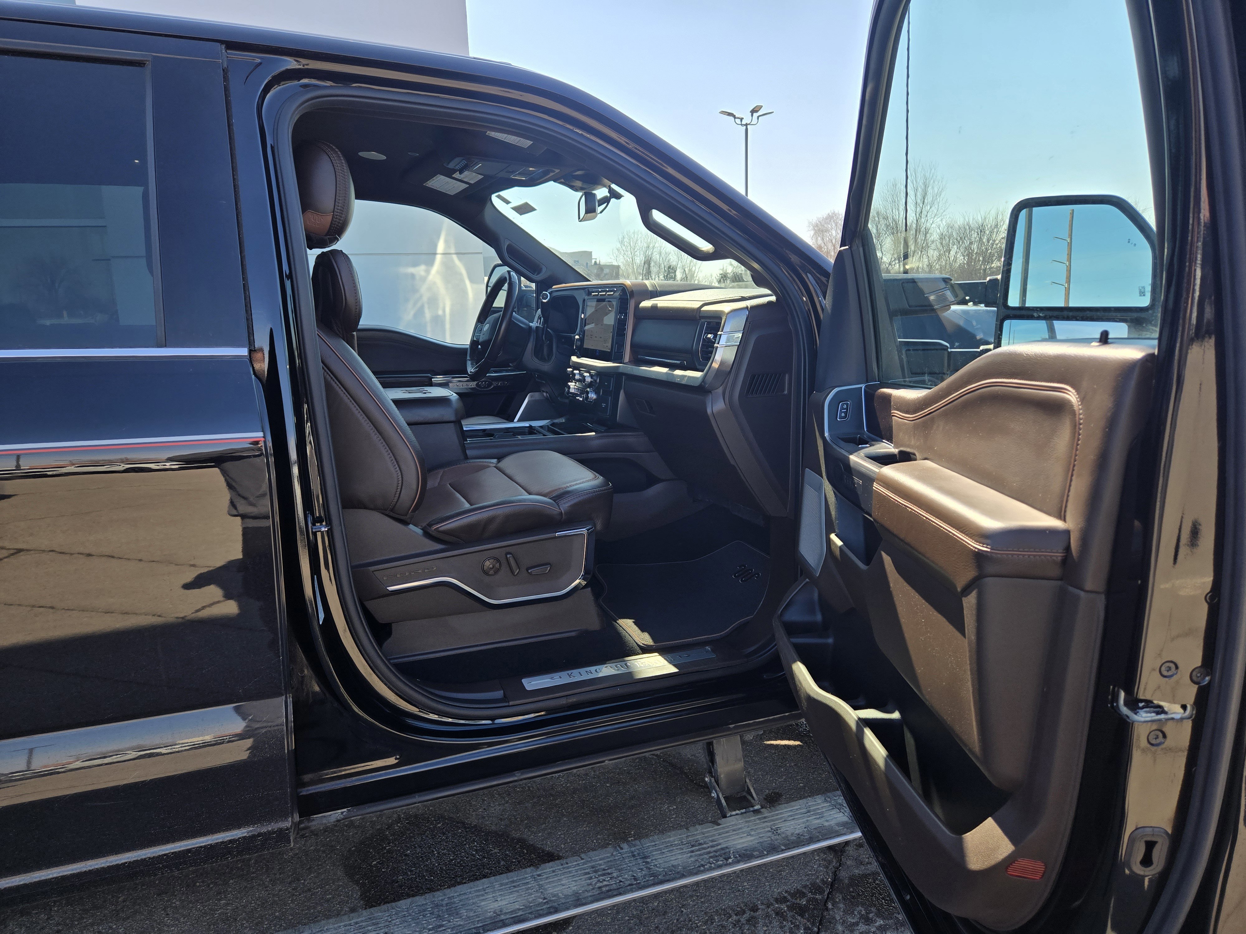 Certified 2024 Ford F350 King Ranch w/ Chrome Package AWD/4WD image 19