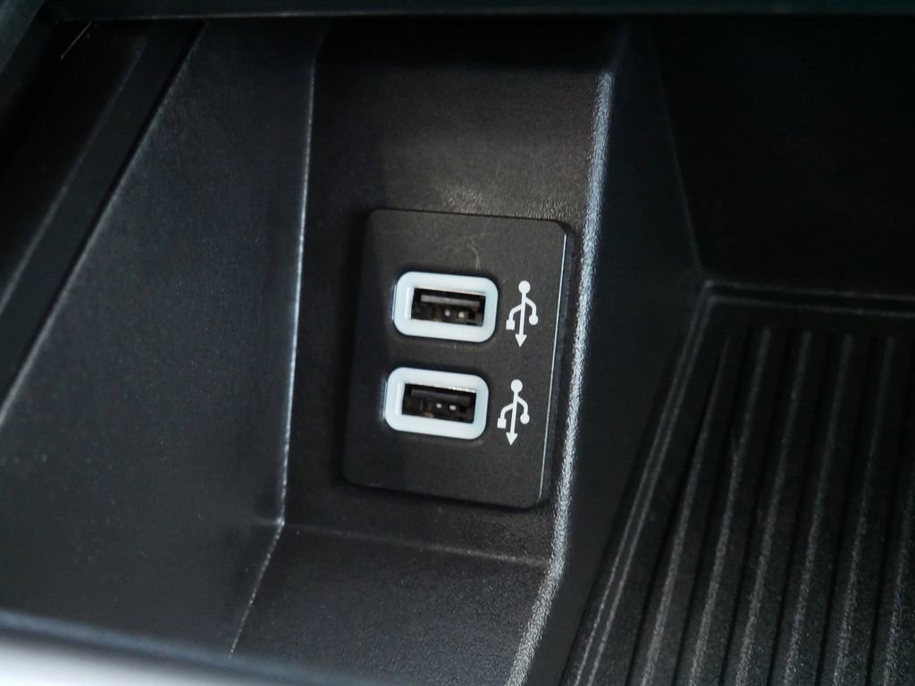 Certified 2018 Ford F150 XLT w/ Equipment Group 302A Luxury image 28