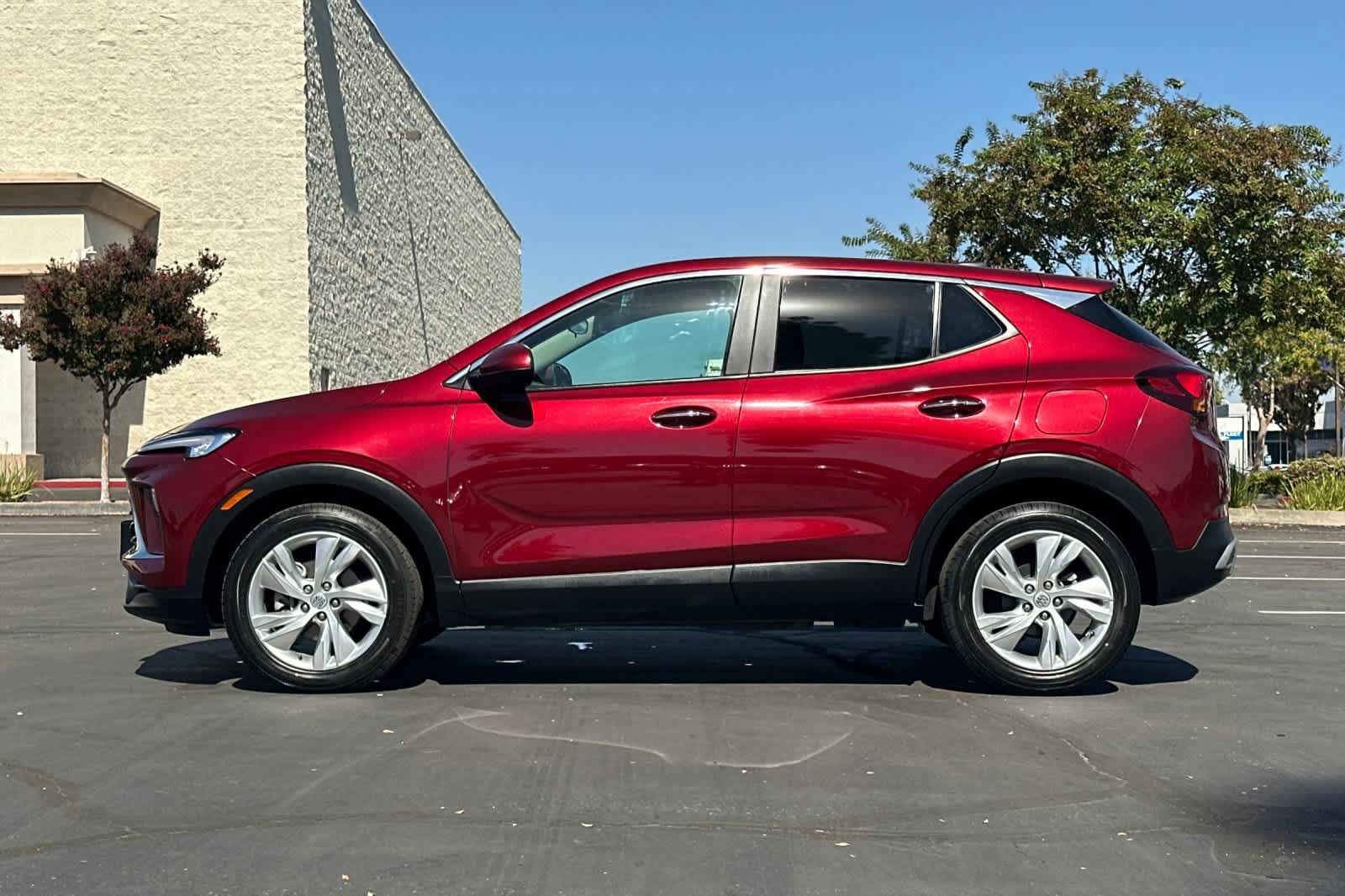 Used 2025 Buick Encore GX Preferred FWD image 6