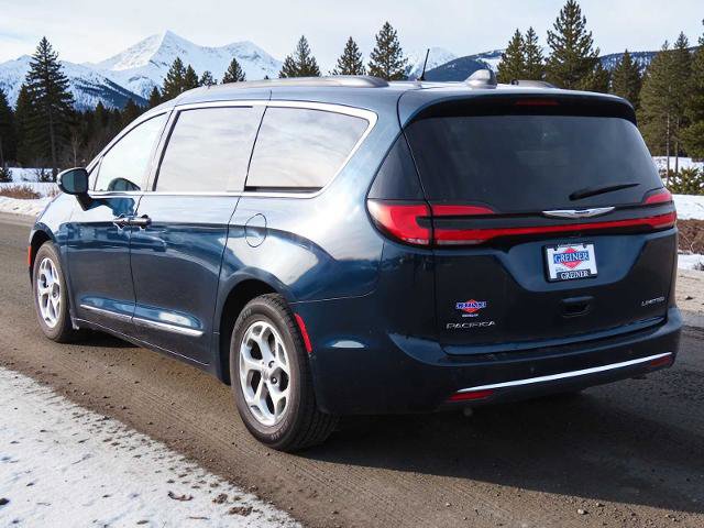 Used 2023 Chrysler Pacifica Limited image 5